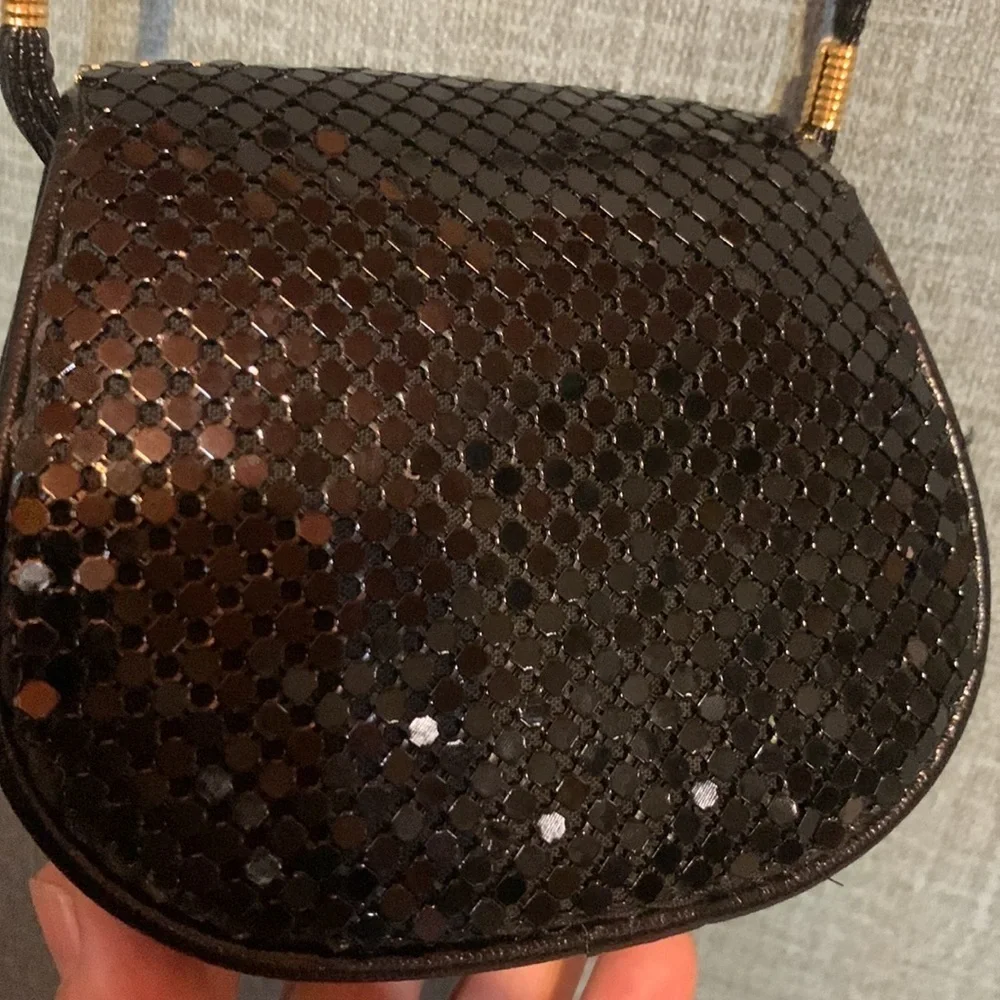 80s Evening Bag Crossbody Black, Silver & Gold Shiny Chainmail Exterior - Picture 8 of 8